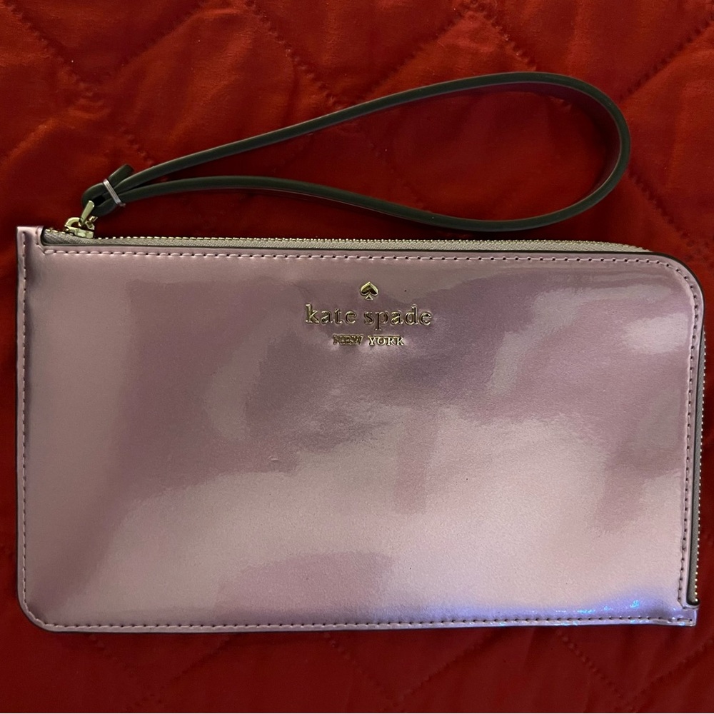 Kate Spade ♠️ Metallic Pink Wristlet L-Zipper with Cream Lining.